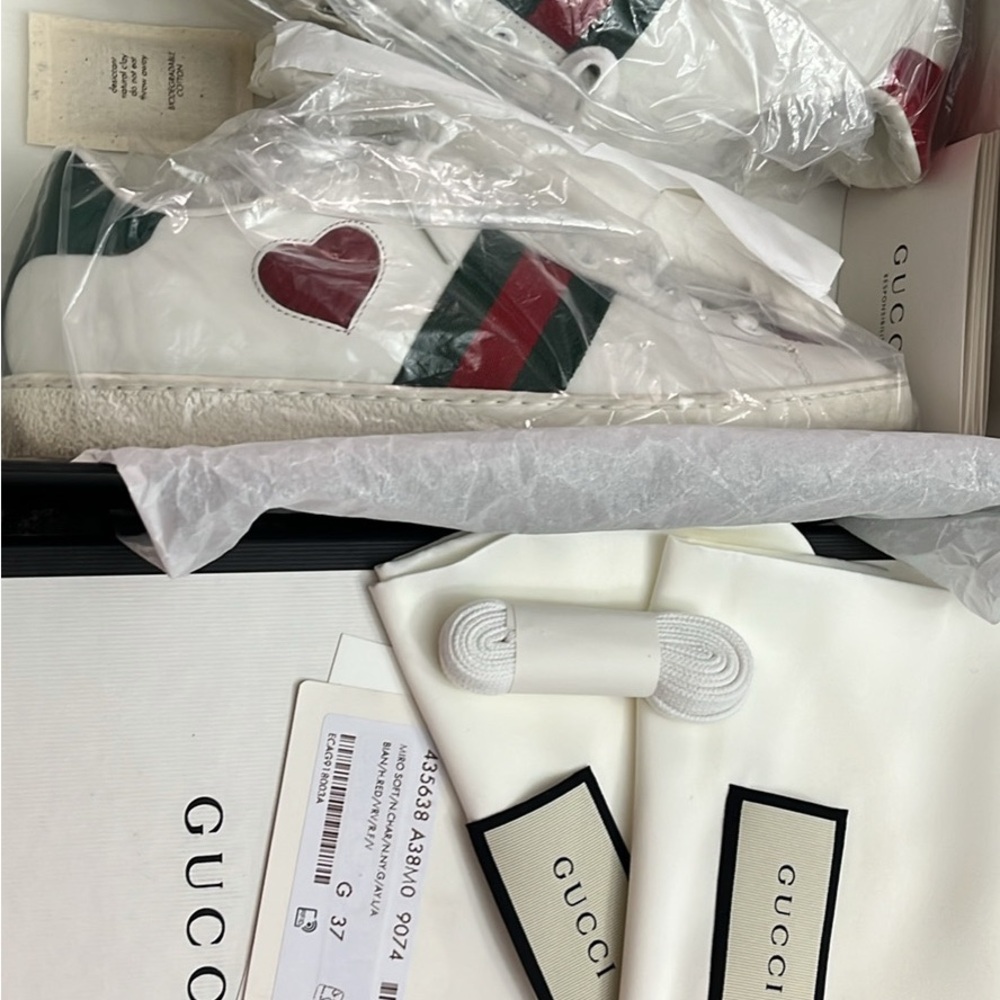 White Gucci Sneakers with Red Heart Detail - Picture 9 of 10